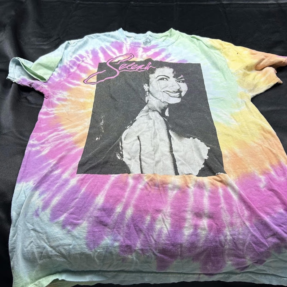 Selena Quintanilla Tie Dye Graphic T-Shirt Pastel Pink Blue Yellow Medium